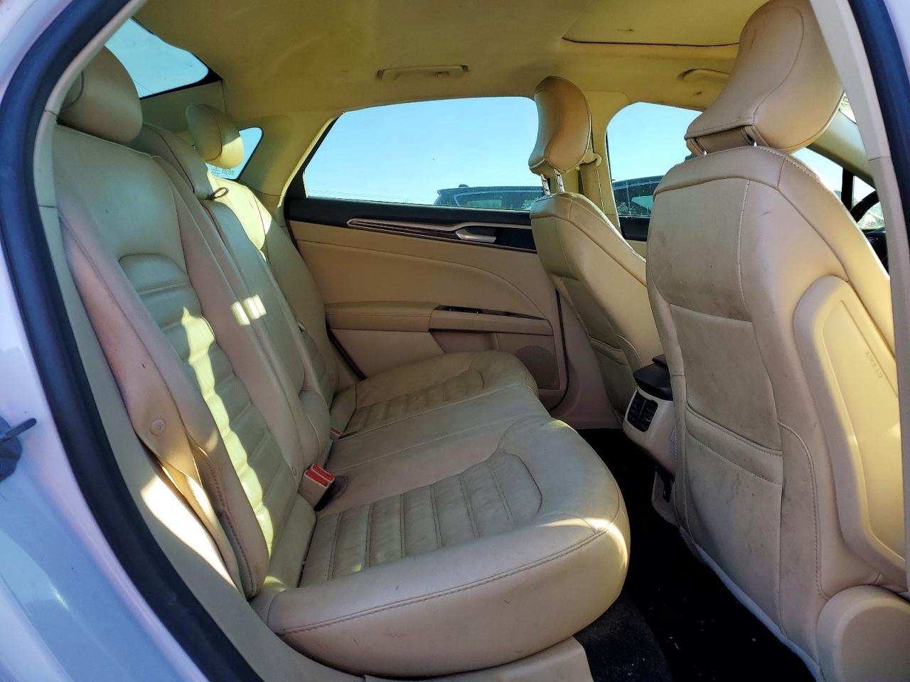 2016 FORD FUSION SE photo 10