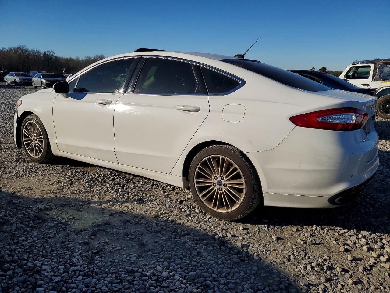 2016 FORD FUSION SE photo 2