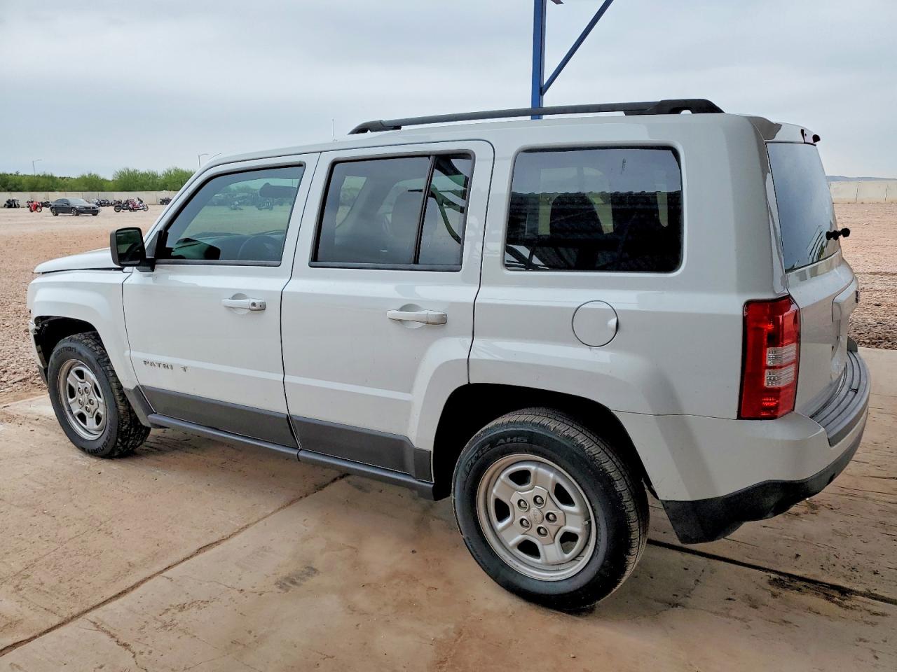 2014 JEEP PATRIOT SPORT photo 2