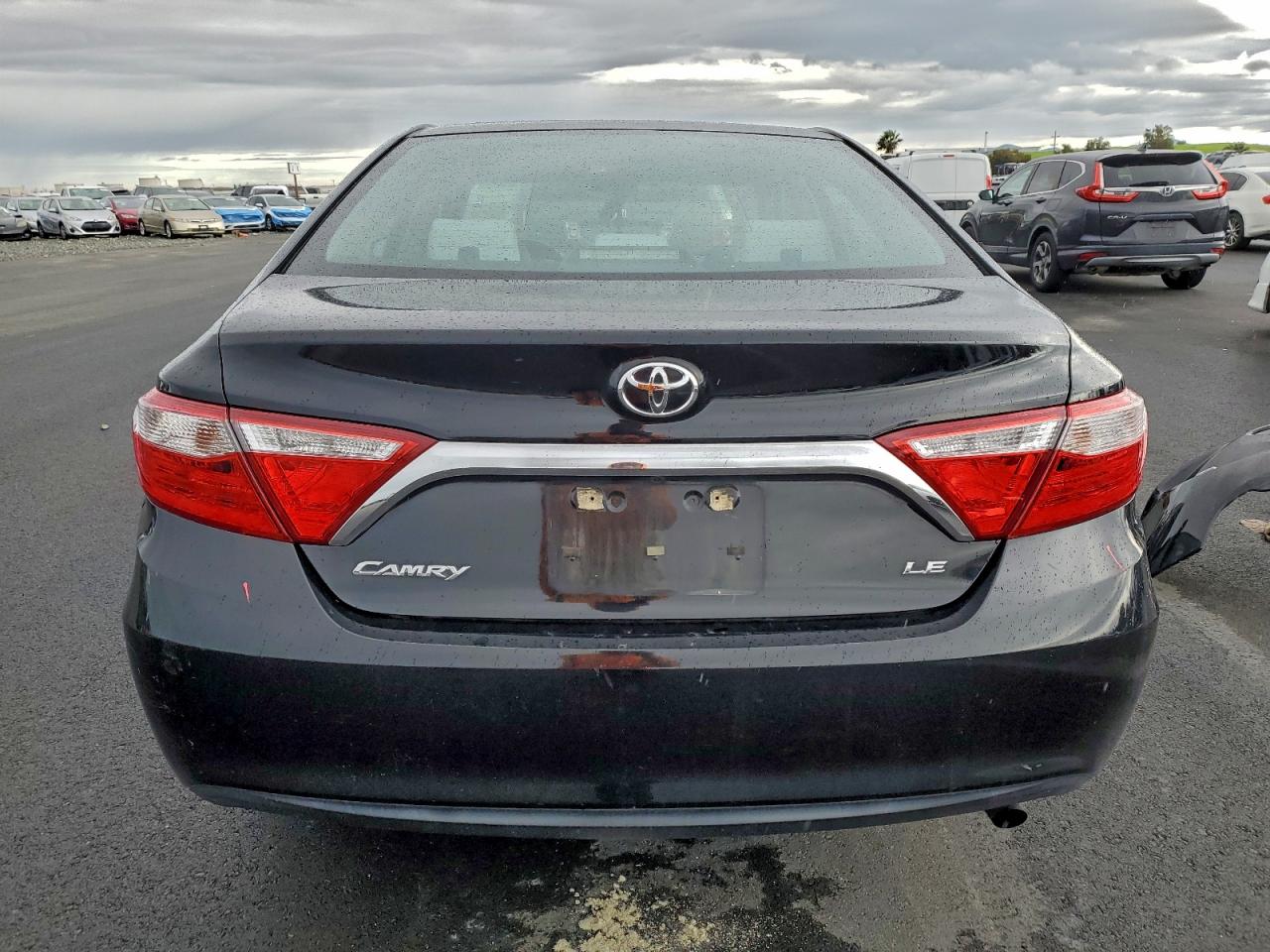 2015 TOYOTA CAMRY LE photo 6