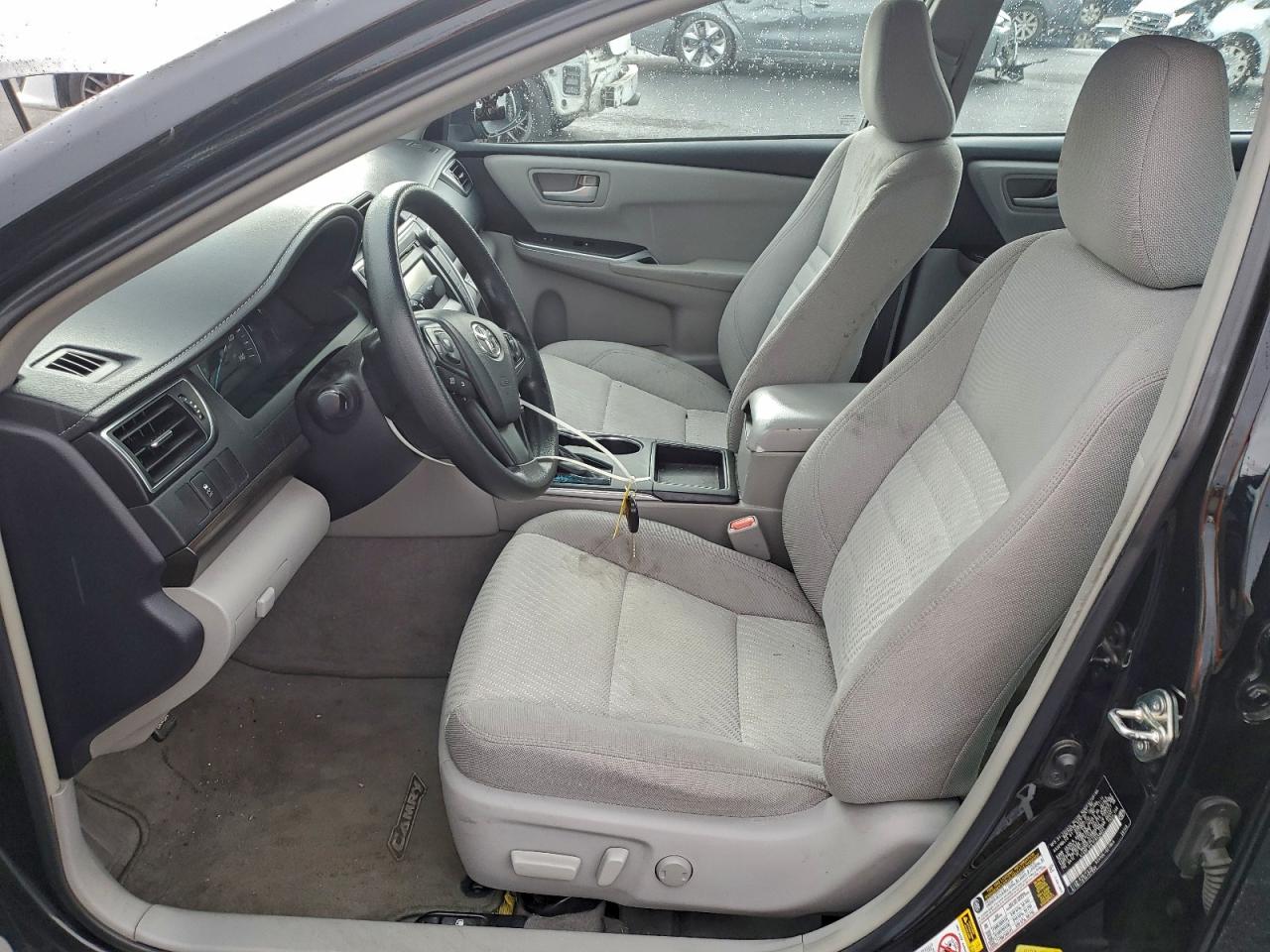 2015 TOYOTA CAMRY LE photo 7