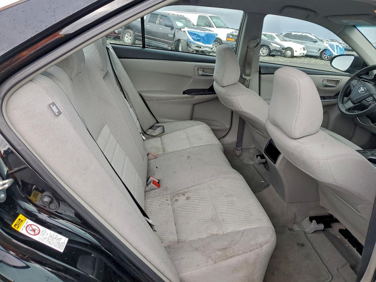 2015 TOYOTA CAMRY LE photo 10