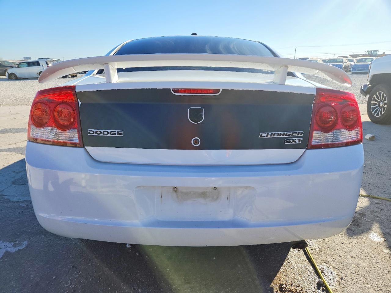2010 DODGE CHARGER SXT photo 6
