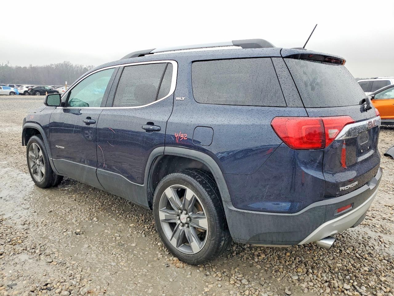 2017 GMC ACADIA SLT-2 photo 2