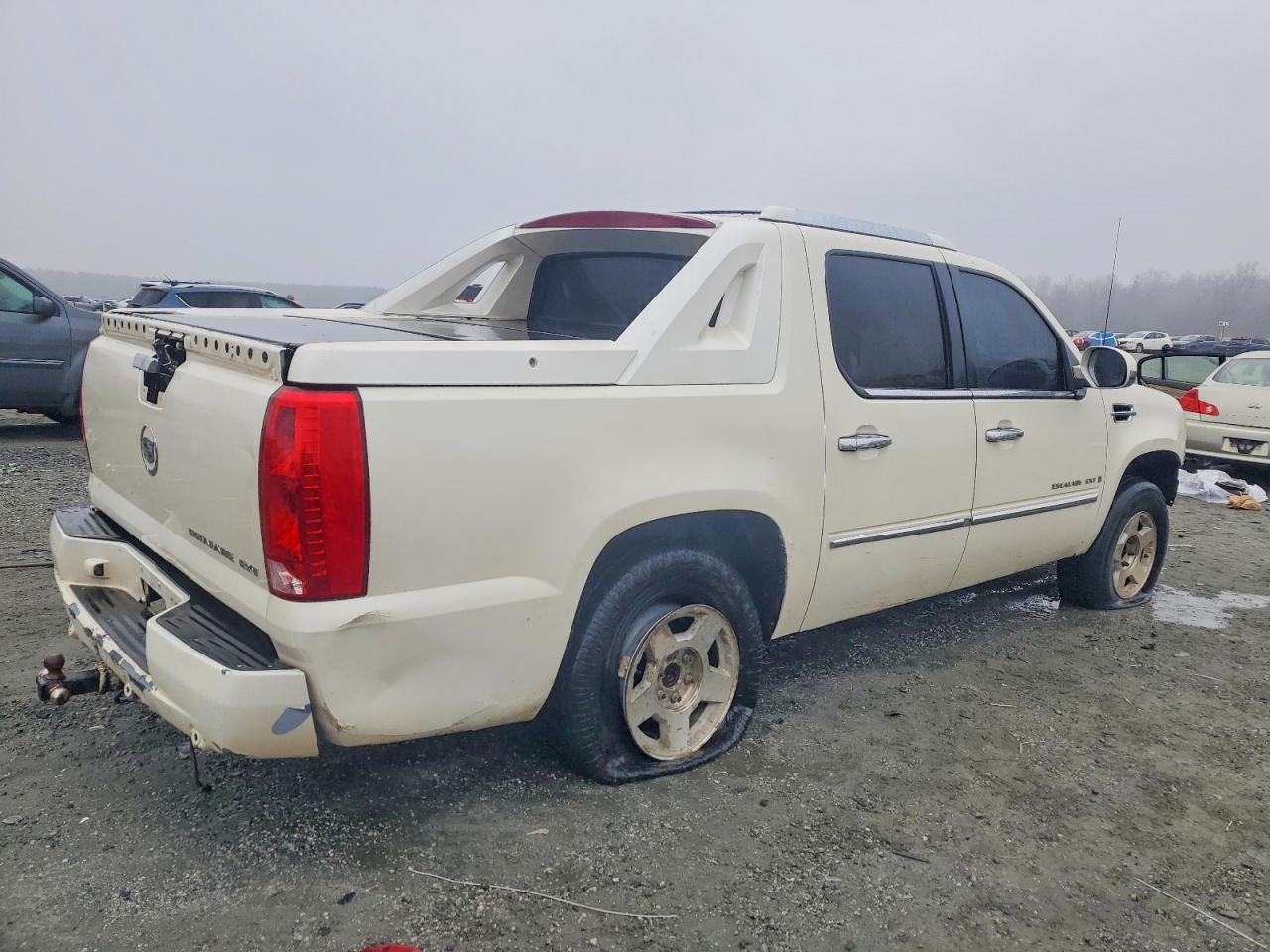 2007 CADILLAC ESCALADE EXT photo 3