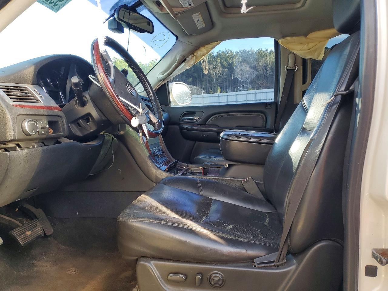 2007 CADILLAC ESCALADE EXT photo 7