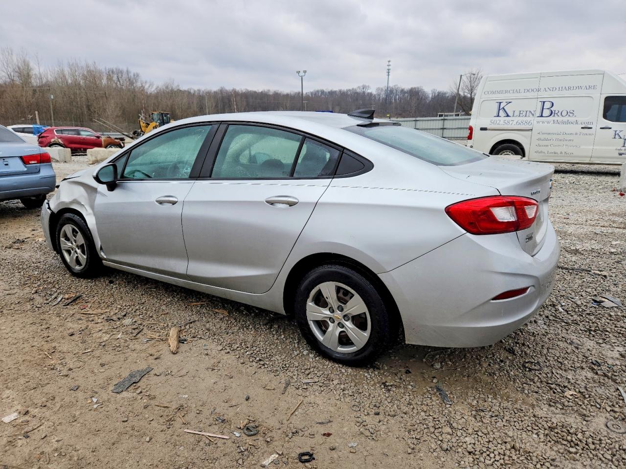 2017 CHEVROLET CRUZE LS photo 2