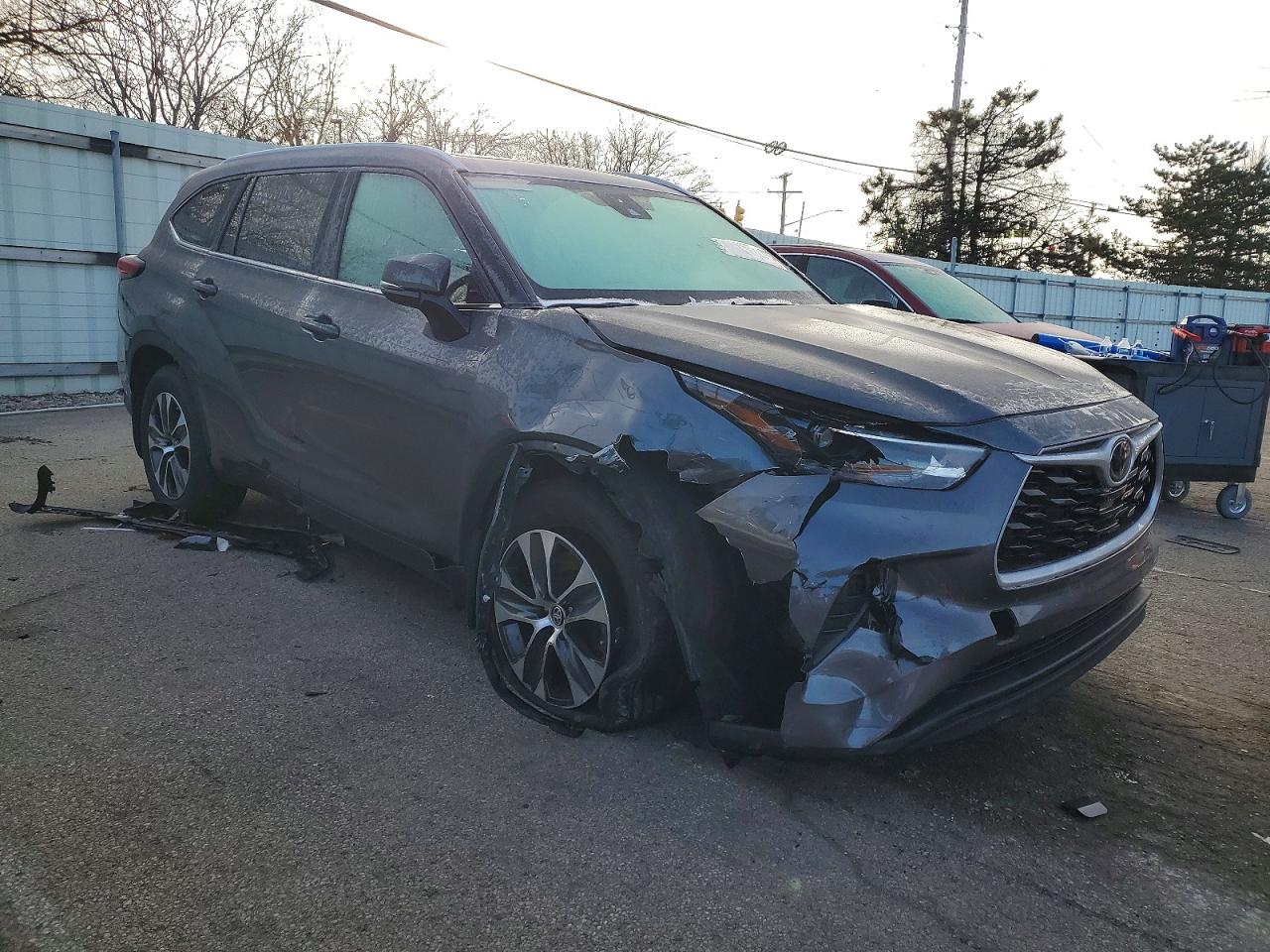 2024 TOYOTA HIGHLANDER LE photo 4