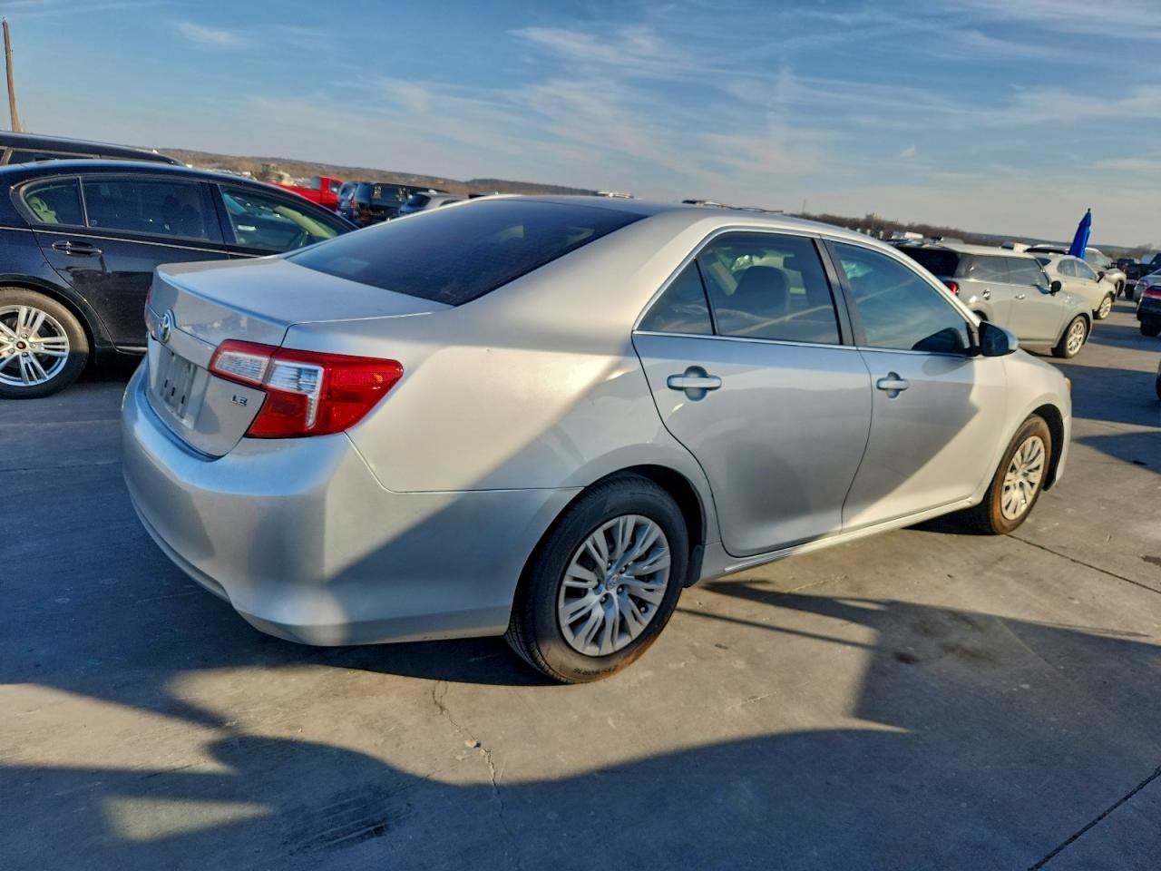 2012 TOYOTA CAMRY BASE photo 3