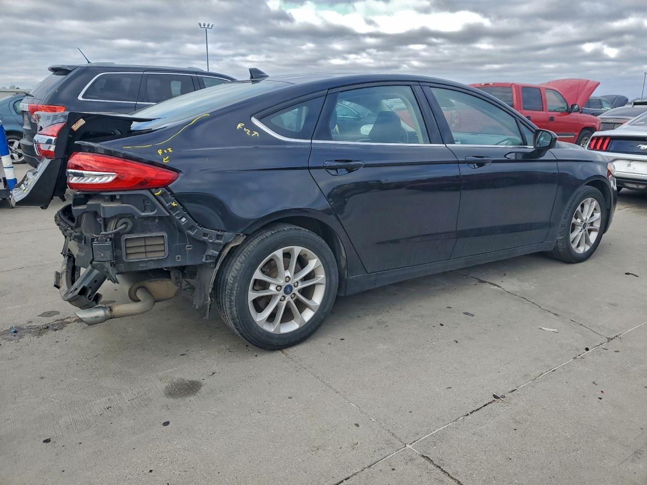 2020 FORD FUSION SE photo 3