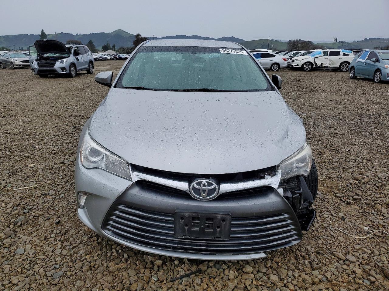 2017 TOYOTA CAMRY LE photo 5