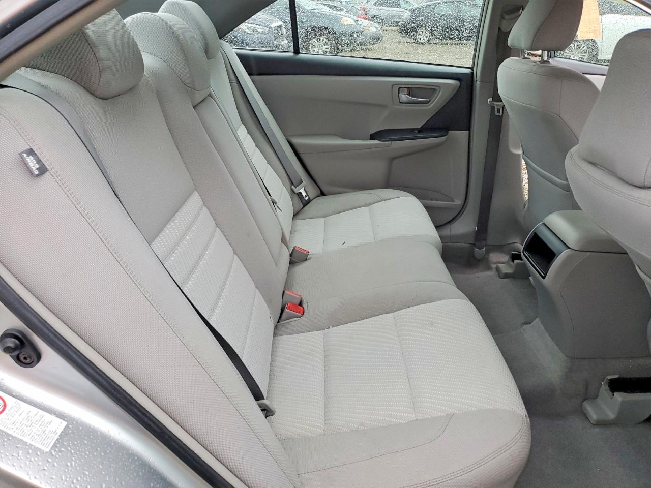 2017 TOYOTA CAMRY LE photo 10