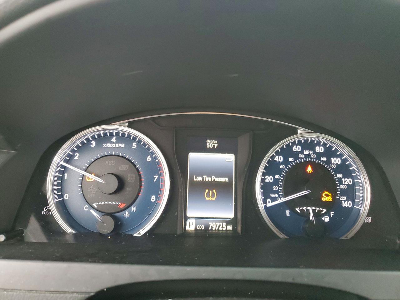 2017 TOYOTA CAMRY LE photo 9