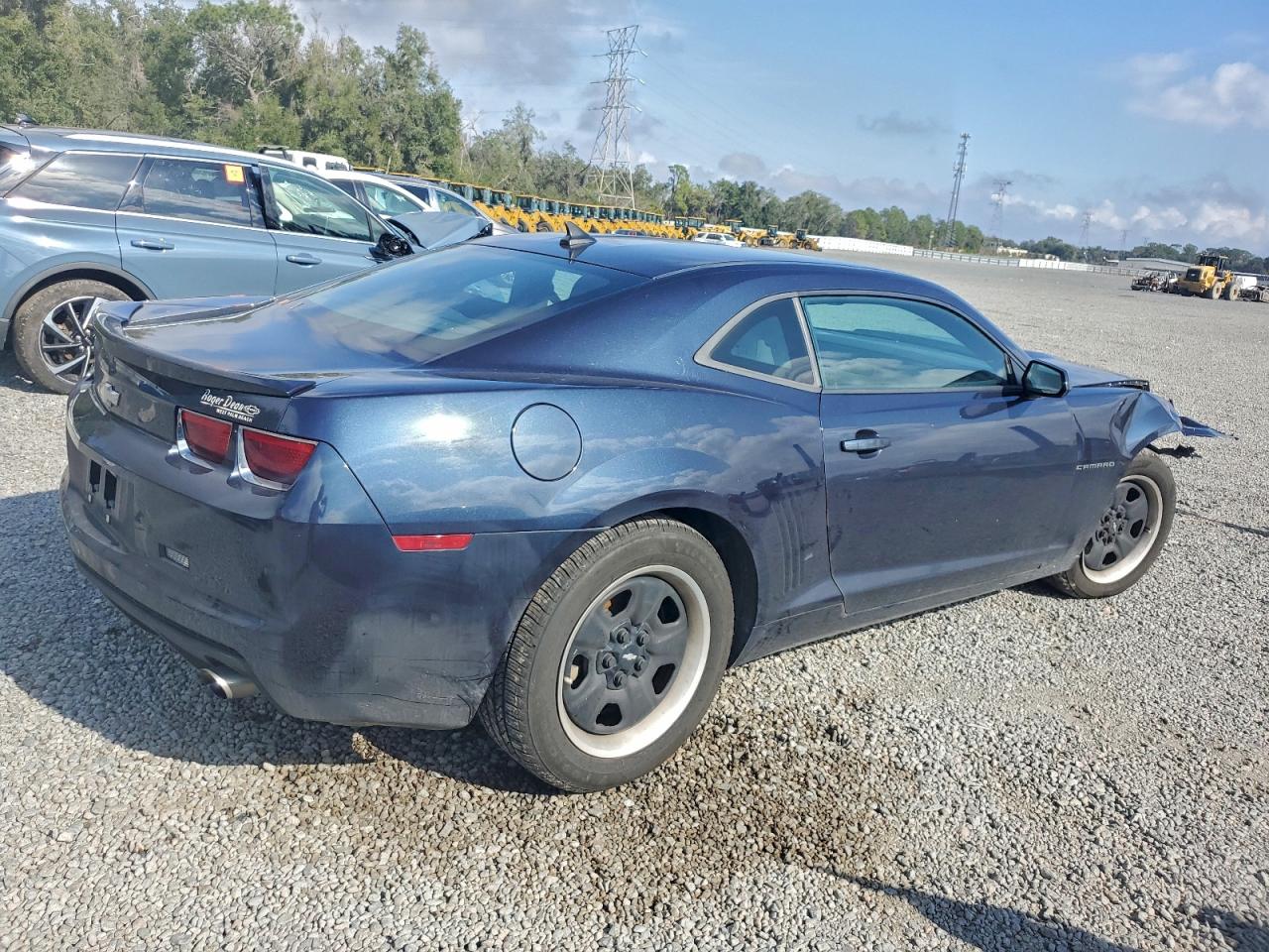 2013 CHEVROLET CAMARO LS photo 3