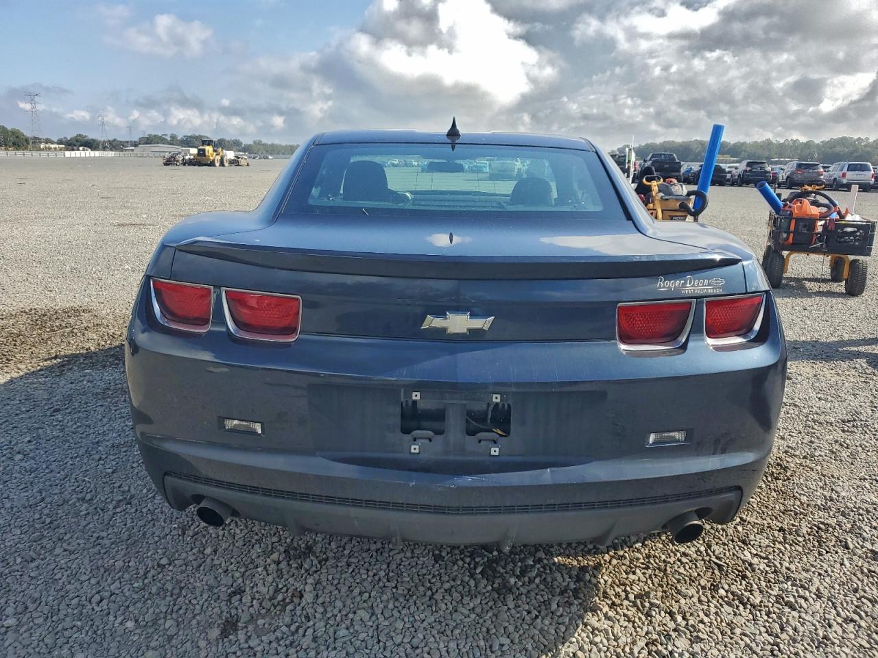 2013 CHEVROLET CAMARO LS photo 6