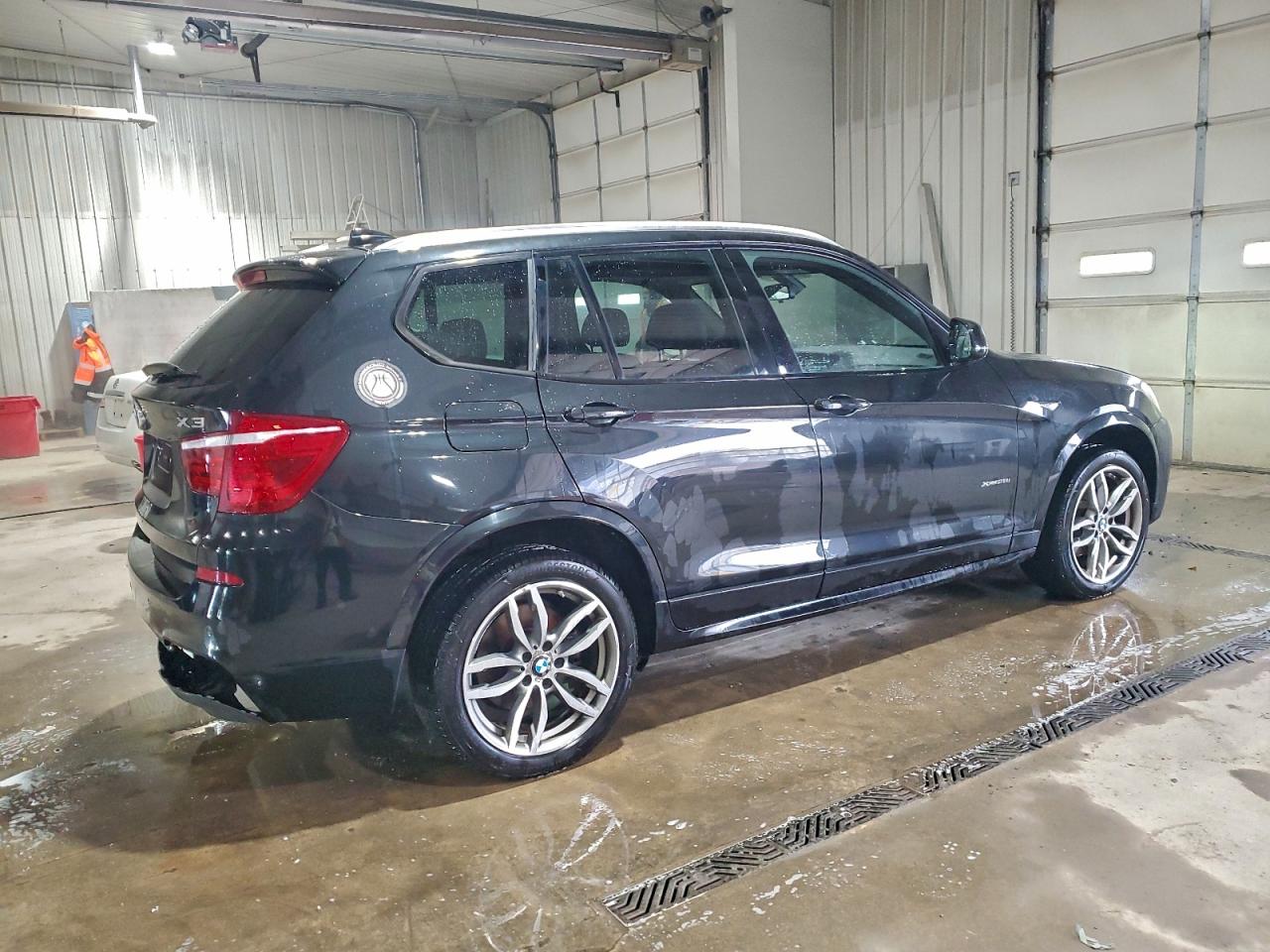 2015 BMW X3 XDRIVE28I photo 3