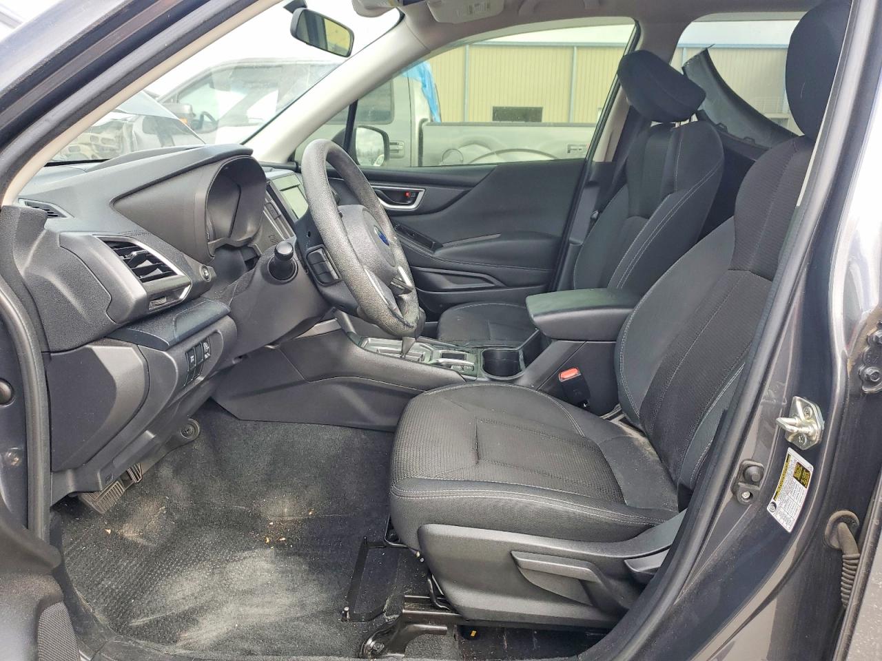 2021 SUBARU FORESTER photo 7