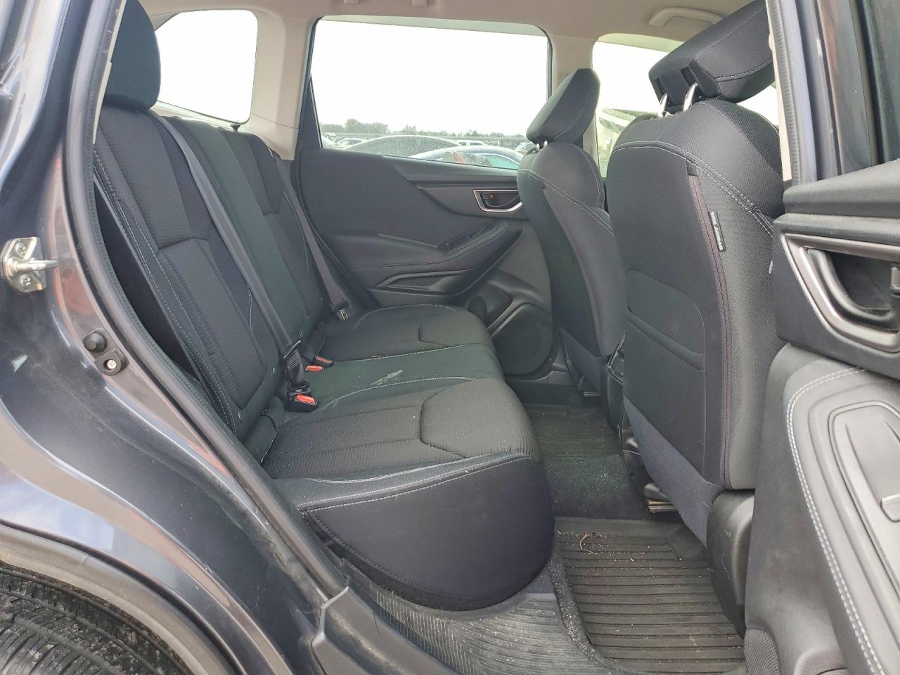 2021 SUBARU FORESTER photo 11