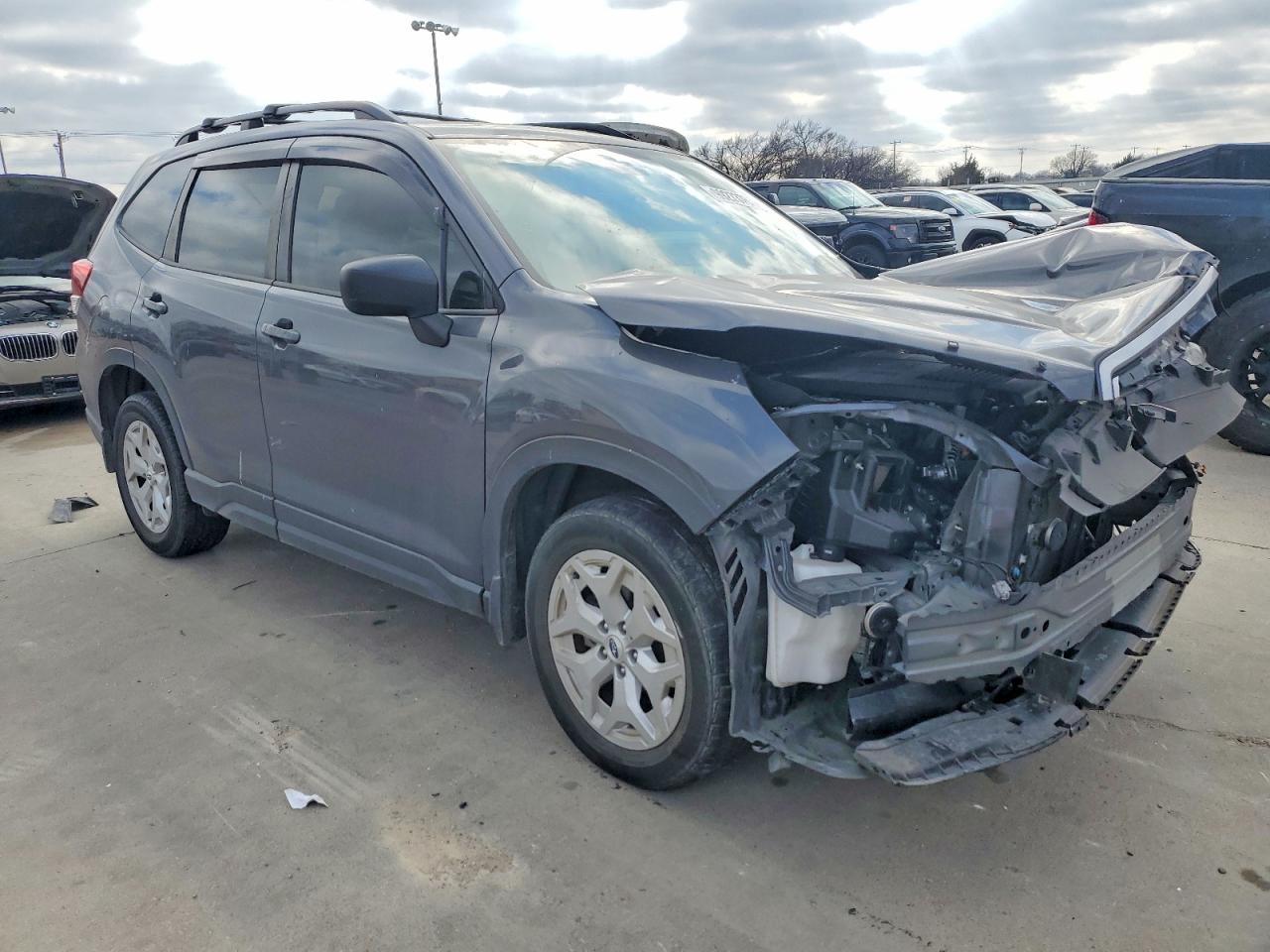 2021 SUBARU FORESTER photo 4