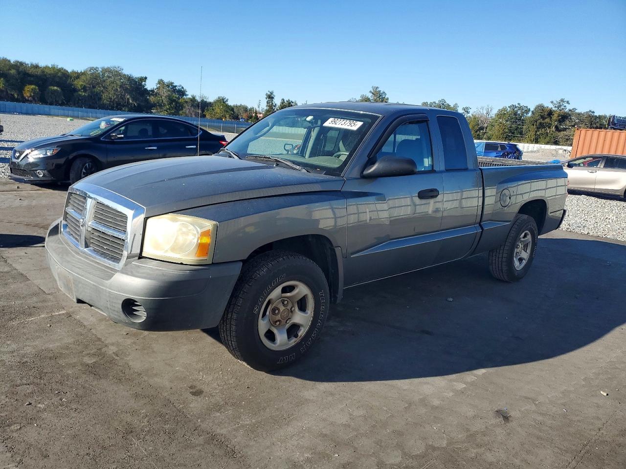 2005 DODGE DAKOTA