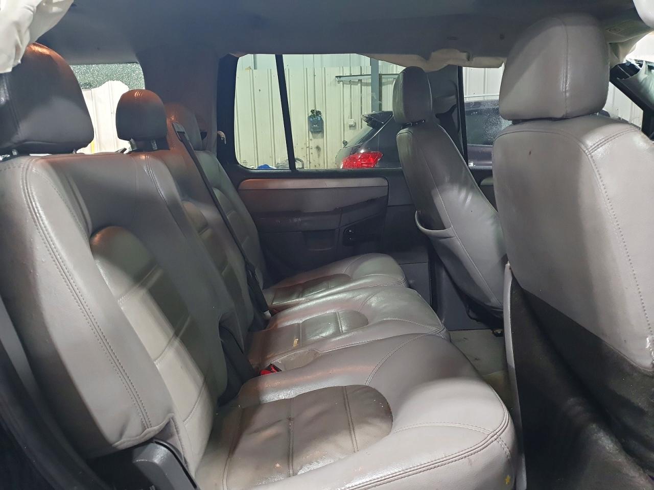 2004 FORD EXPLORER XLT photo 11