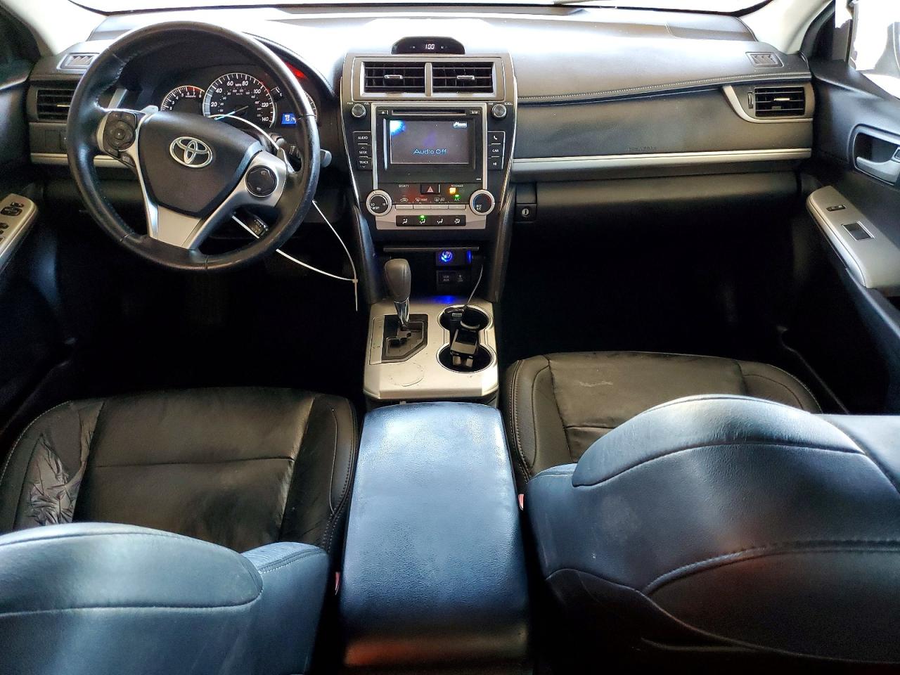 2014 TOYOTA CAMRY L photo 8