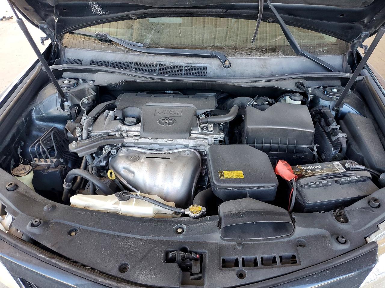 2014 TOYOTA CAMRY L photo 11