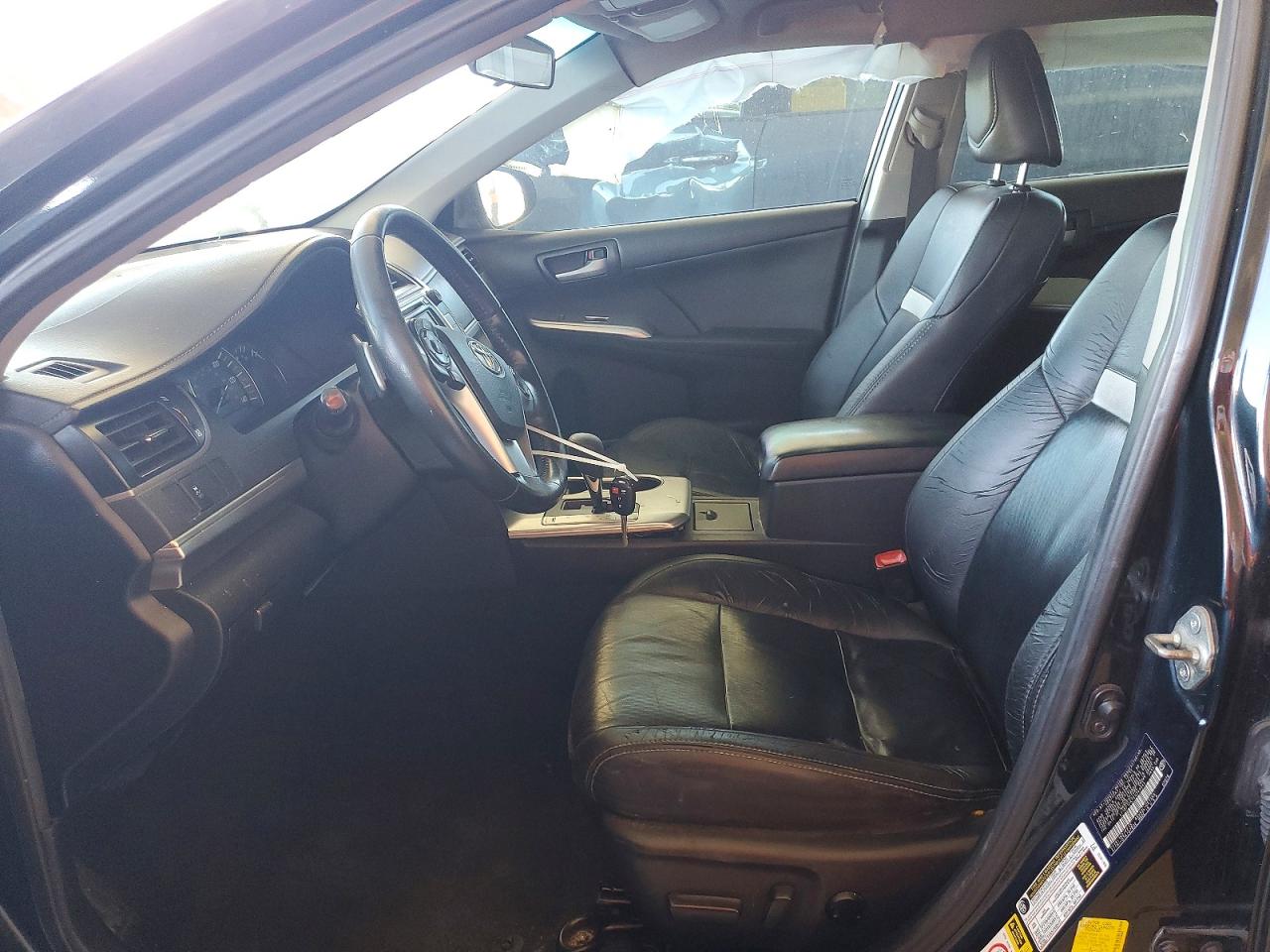 2014 TOYOTA CAMRY L photo 7