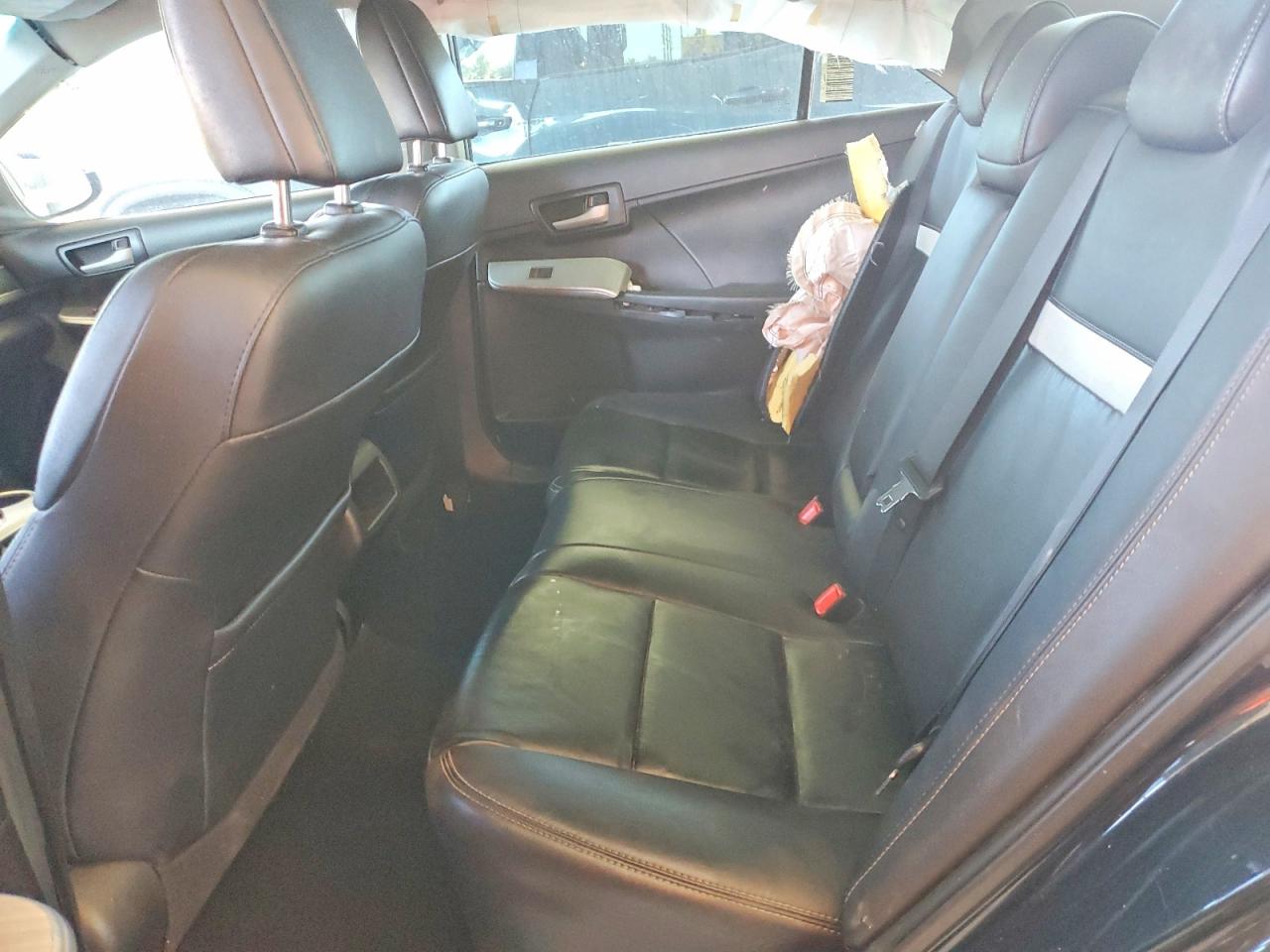 2014 TOYOTA CAMRY L photo 10