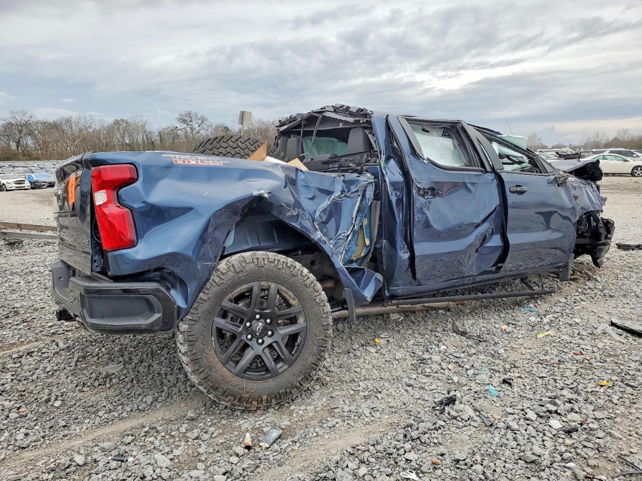 2021 CHEVROLET SILVERADO K1500 LT TRAIL BOSS photo 3