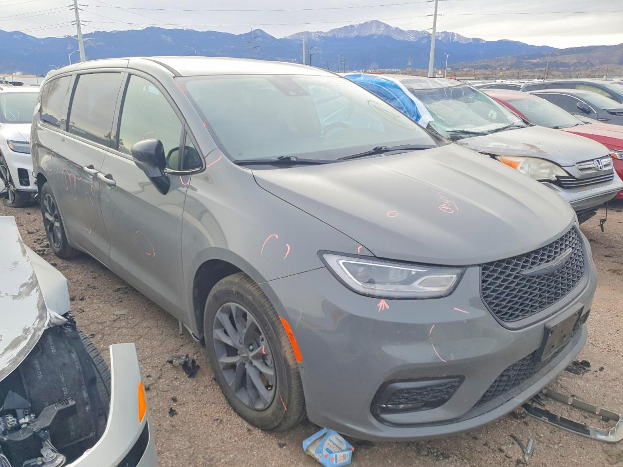 2024 CHRYSLER PACIFICA HYBRID SELECT photo 4