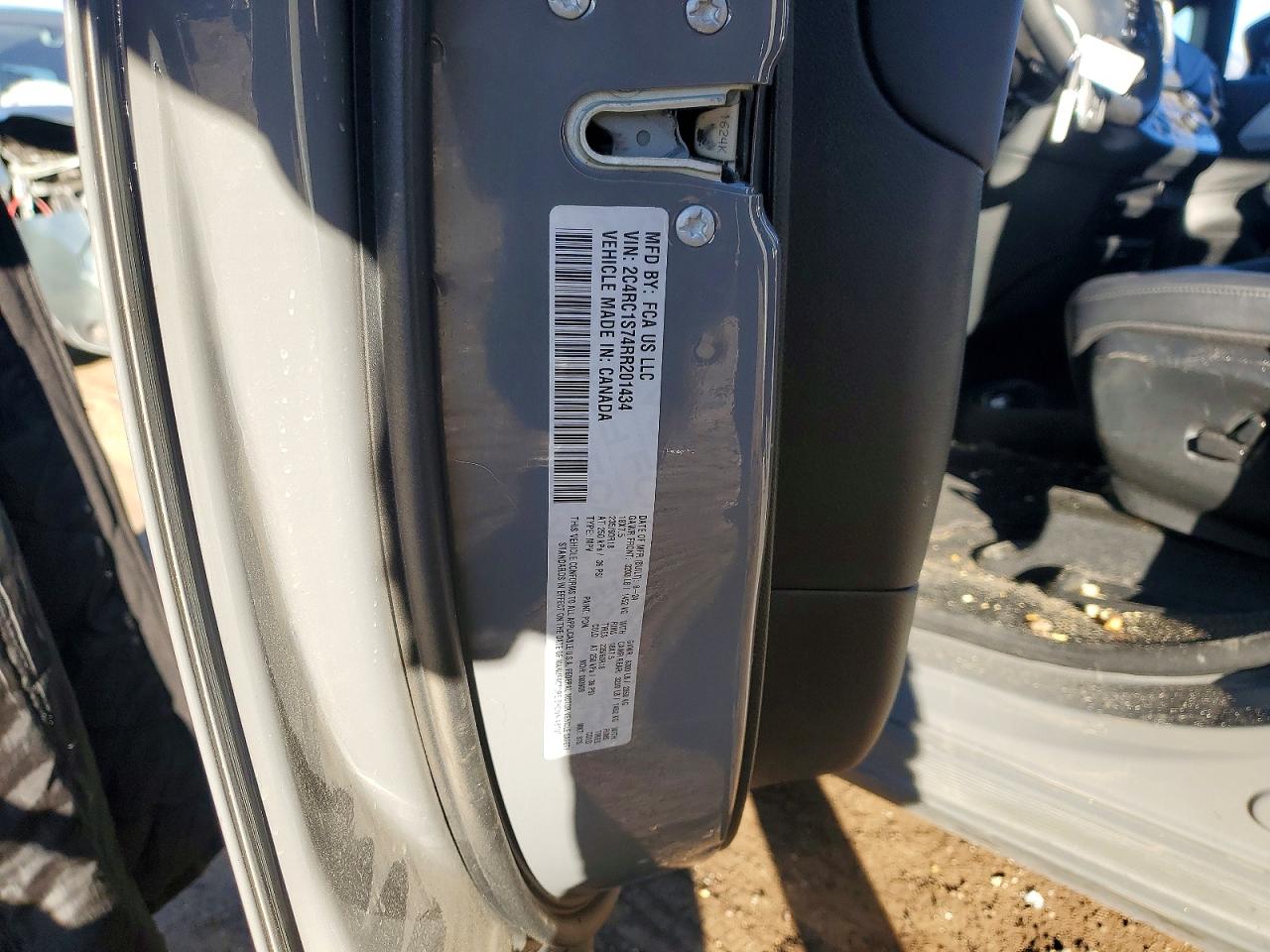 2024 CHRYSLER PACIFICA HYBRID SELECT photo 14