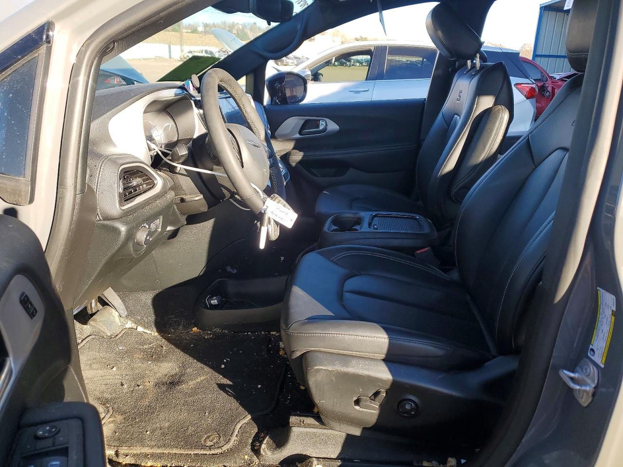 2024 CHRYSLER PACIFICA HYBRID SELECT photo 7