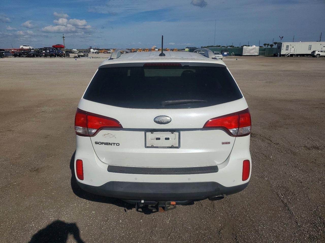 2014 KIA SORENTO LX photo 6