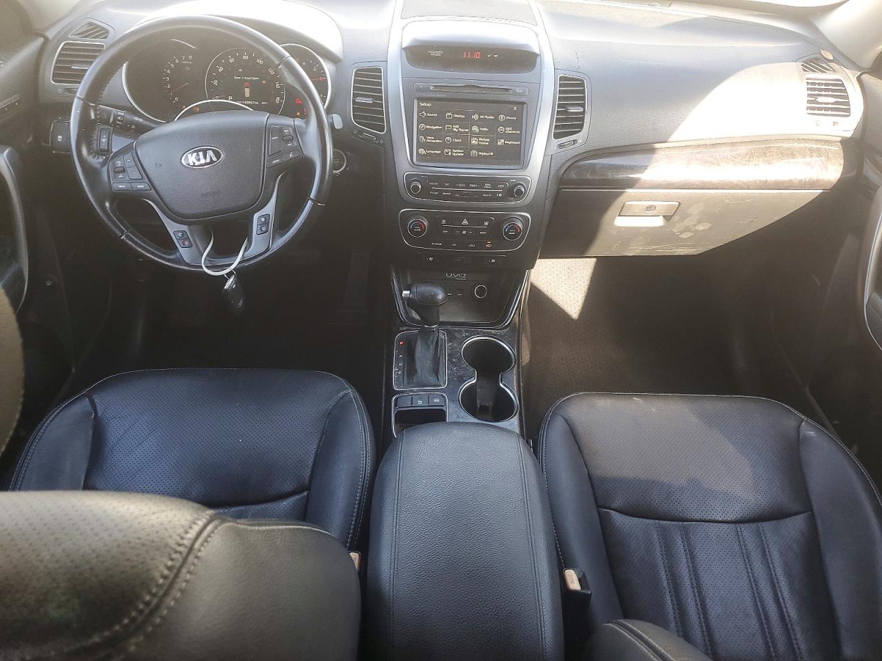 2014 KIA SORENTO LX photo 8