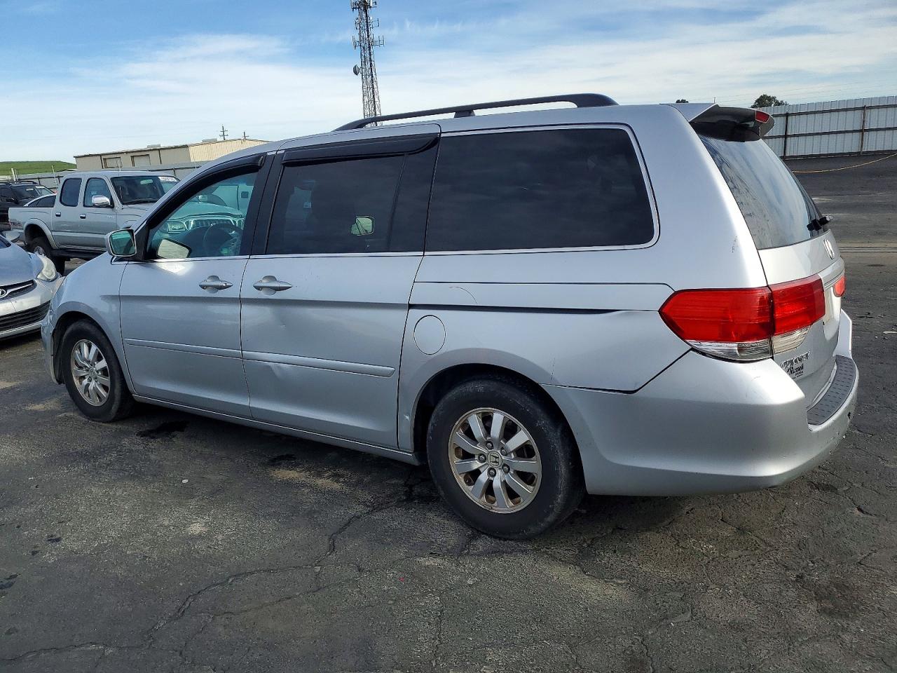 2010 HONDA ODYSSEY EXL photo 3