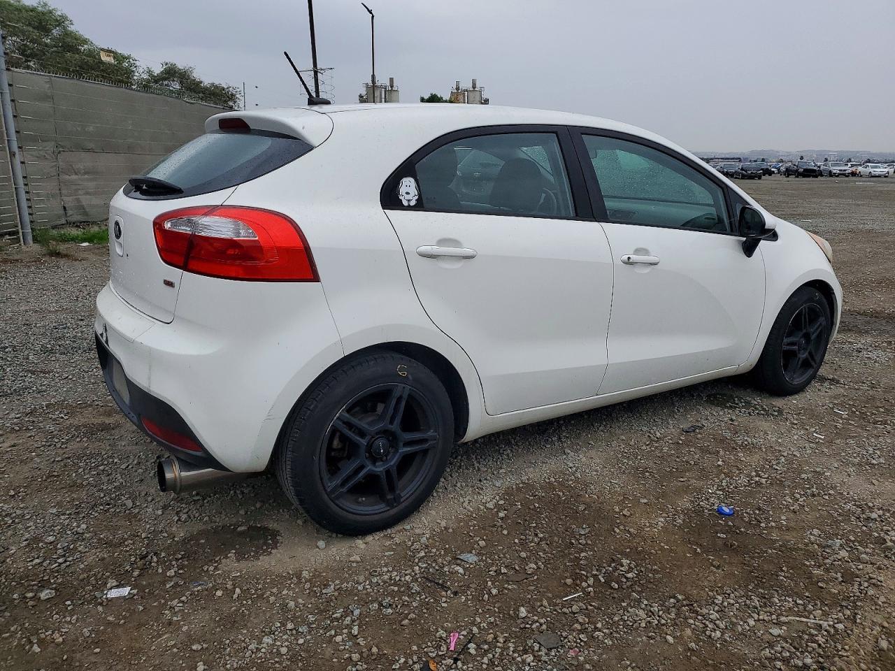 2013 KIA RIO LX photo 3