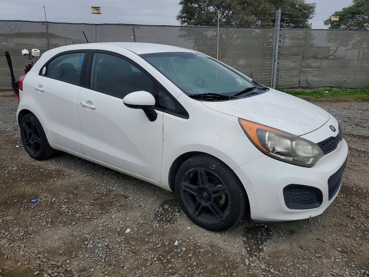 2013 KIA RIO LX photo 4