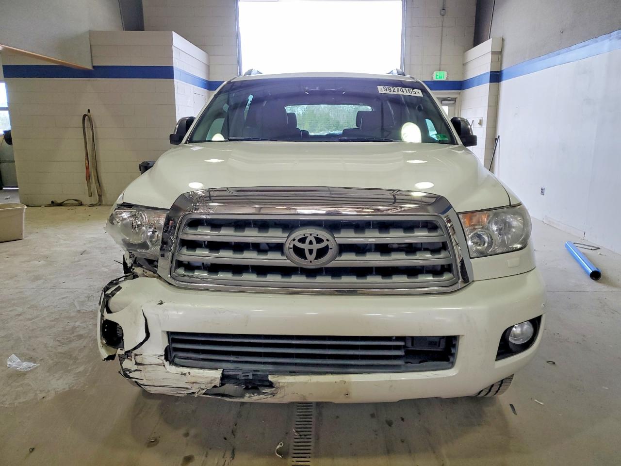 2011 TOYOTA SEQUOIA PLATINUM photo 5