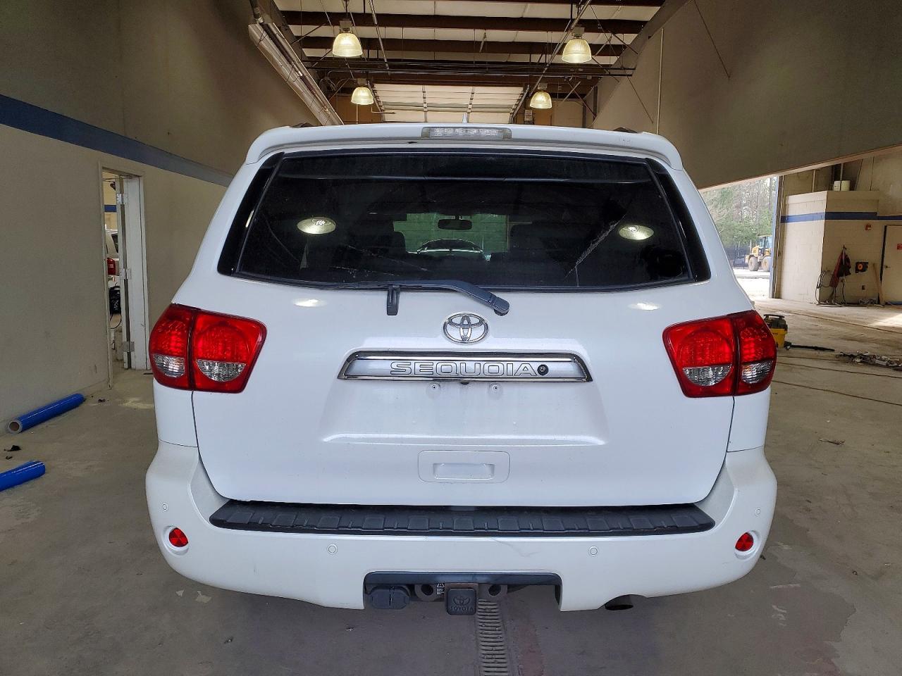 2011 TOYOTA SEQUOIA PLATINUM photo 6