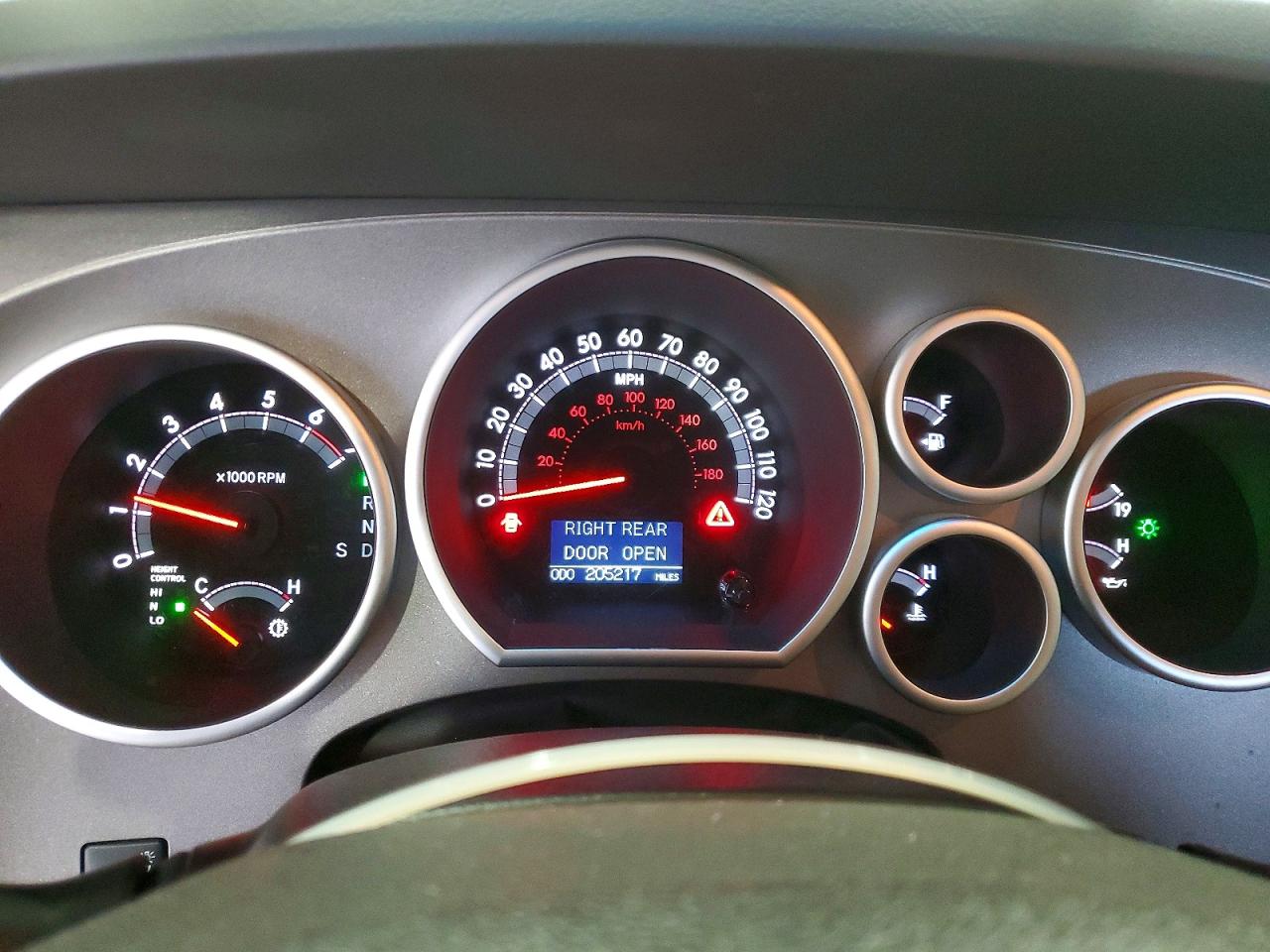2011 TOYOTA SEQUOIA PLATINUM photo 9