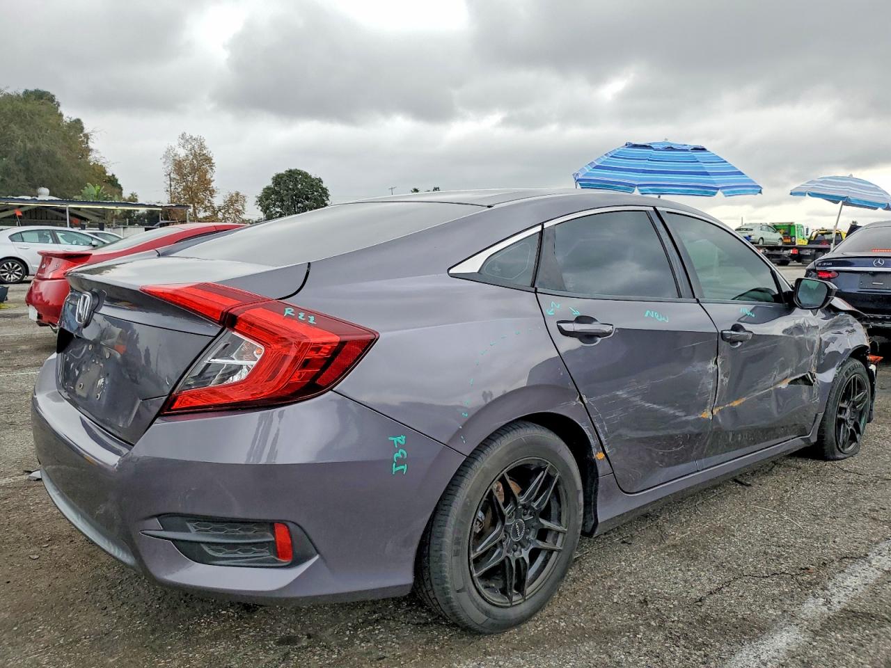 2017 HONDA CIVIC LX photo 9