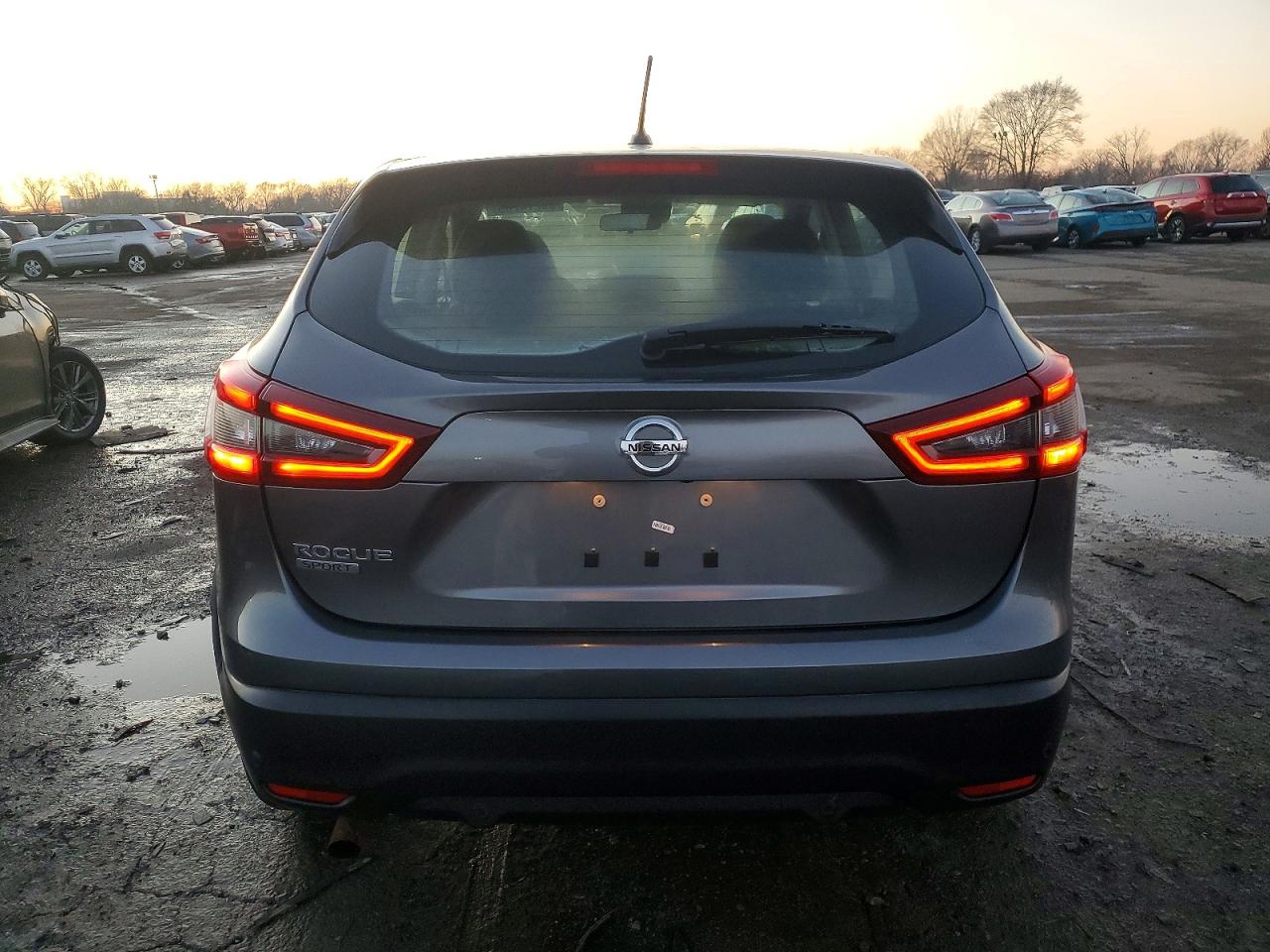 2020 NISSAN ROGUE SPORT S photo 6