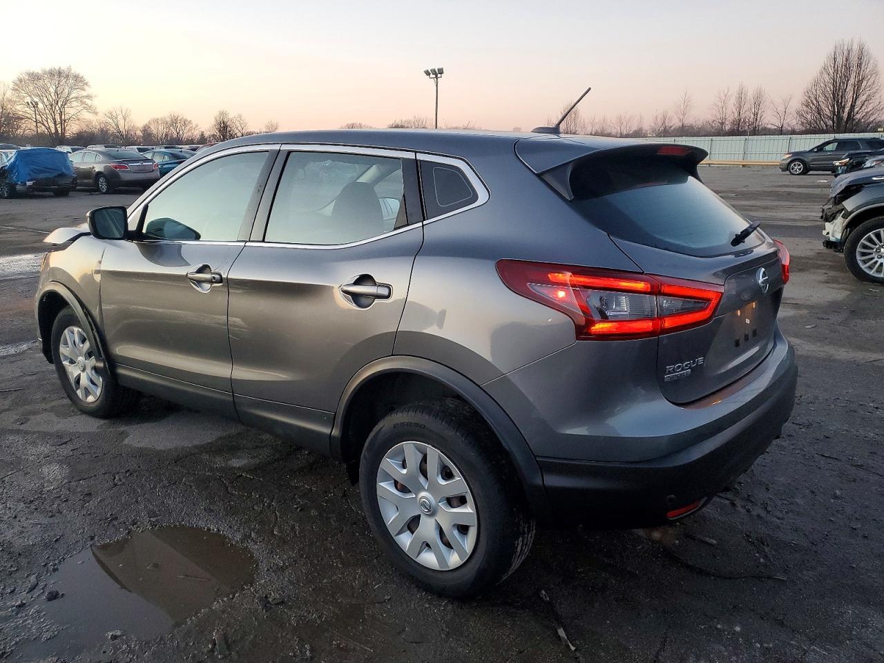 2020 NISSAN ROGUE SPORT S photo 2