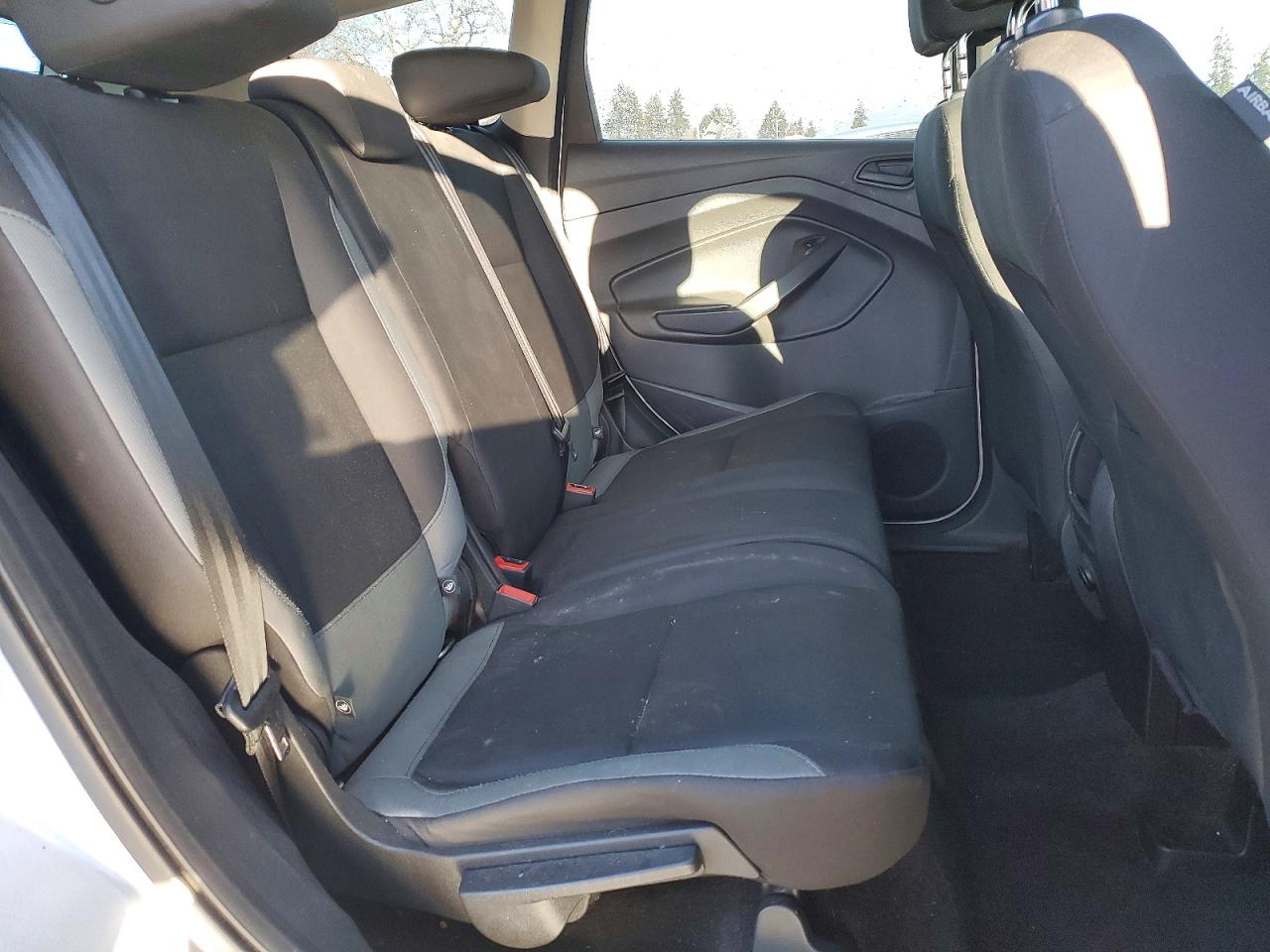 2016 FORD ESCAPE S photo 31