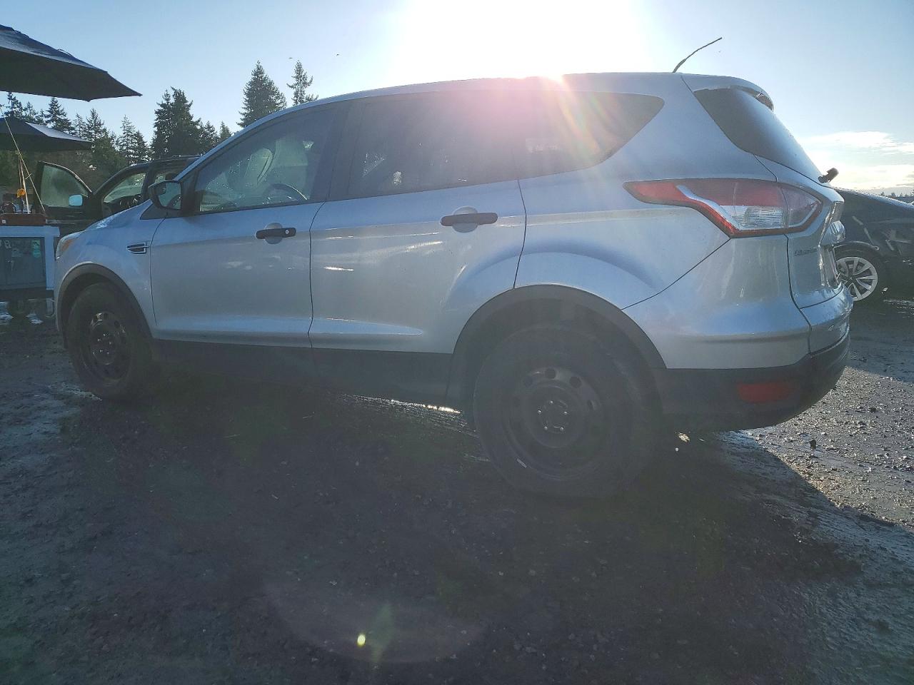 2016 FORD ESCAPE S photo 4