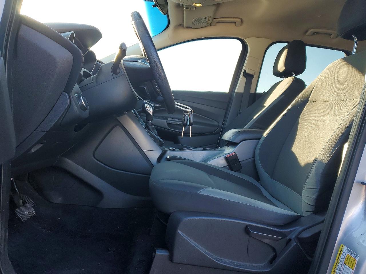 2016 FORD ESCAPE S photo 19