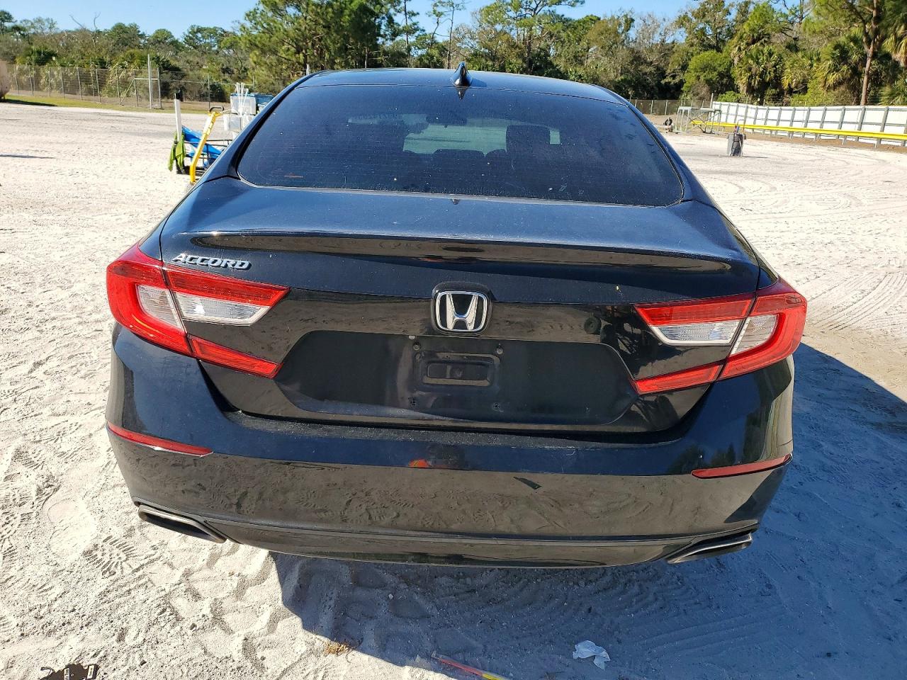 2018 HONDA ACCORD EX photo 6