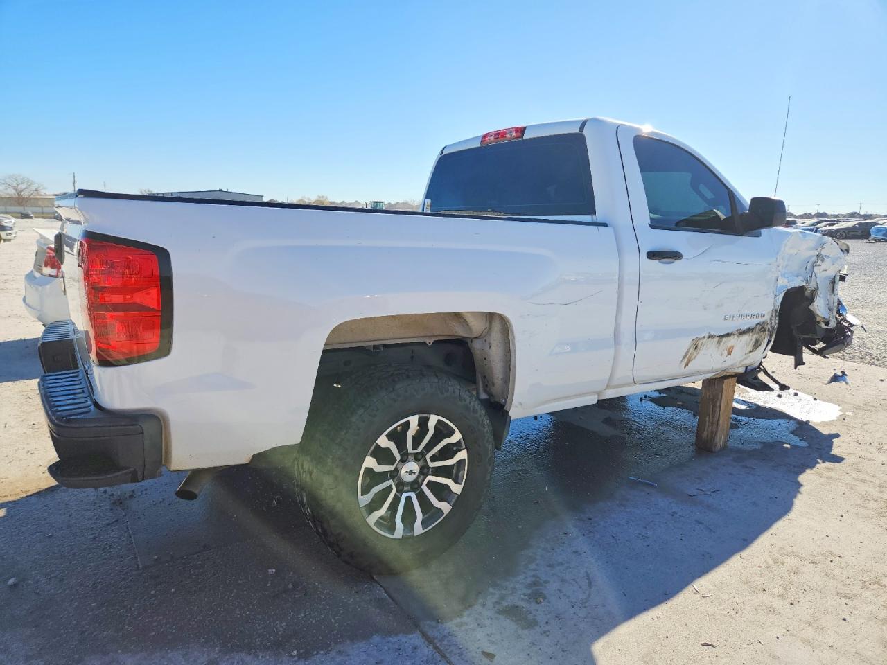 2014 CHEVROLET SILVERADO C1500 photo 3