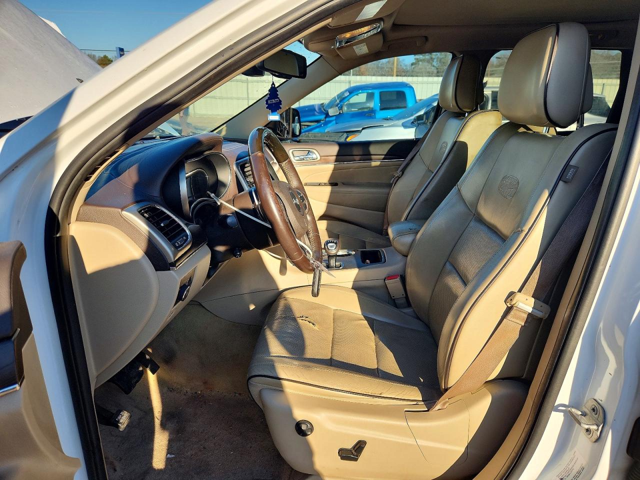 2014 JEEP GRAND CHEROKEE OVERLAND photo 19